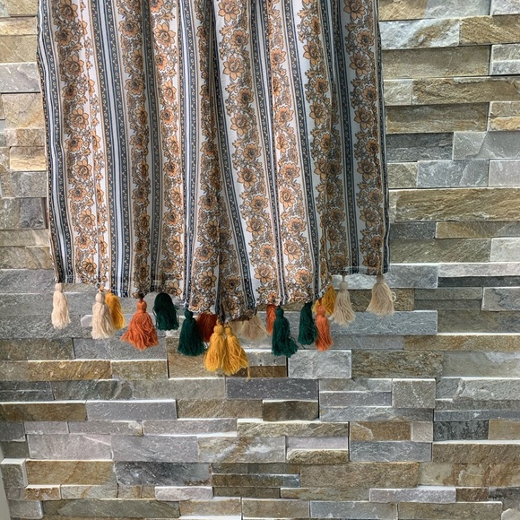 🎁 Whyte Eyelash Crisscross Tassel Romper - Picture 5 of 8